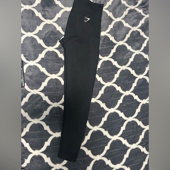 Gymshark women’s  Charcoal Leggings - Picture 3 of 4